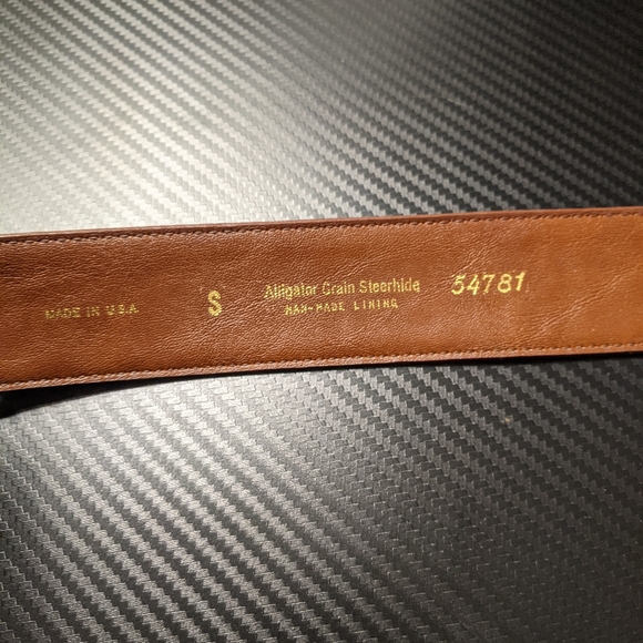 Alligator Grain Steerhide Belt - Picture 3 of 4